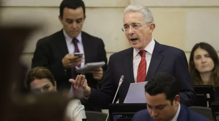 Álvaro Uribe Vélez El senador Álvaro Uribe Vélez.