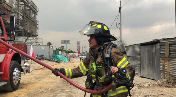 Así vivió el cuerpo de Bomberos de Bogotá el Incendio del Centro Comercial El Edén