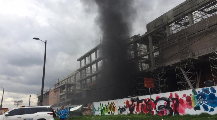 Así vivió el cuerpo de Bomberos de Bogotá el Incendio del Centro Comercial El Edén