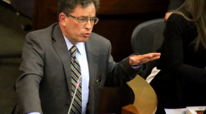 Ministro de Hacienda, Alberto Carrasquilla, interviene en el Senado