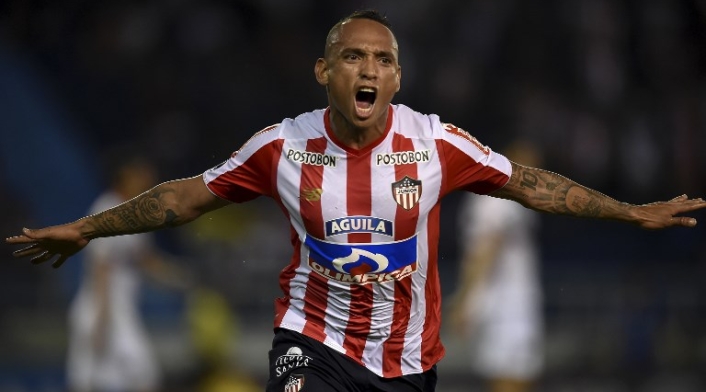 Junior Vs. Colón