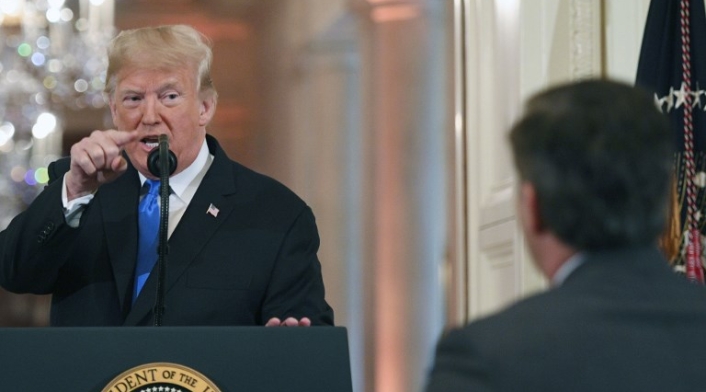 Presidente Donald Trump ataca periodista