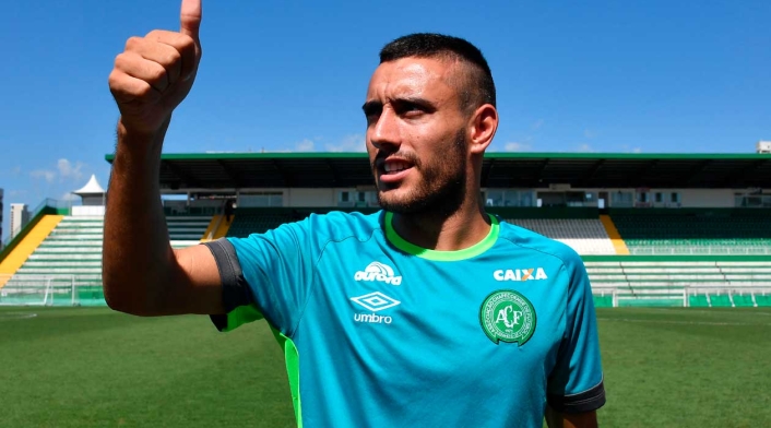 Alan Ruschel en su primer entrenamiento con el Chapecoense en enero de 2017 tras el accidente del avión Lamia Alan Ruschel en su primer entrenamiento con el Chapecoense en enero de 2017 tras el accidente del avión Lamia