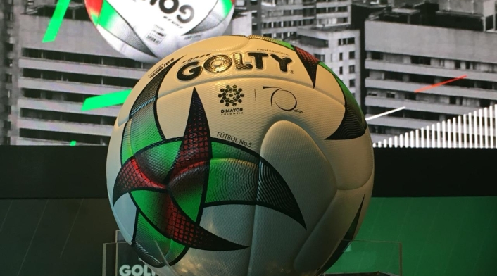 Golty presentó el balón con el que se jugará la Liga, el Torneo y la Copa Águila del 2019 Golty presentó el balón con el que se jugará la Liga, el Torneo y la Copa Águila del 2019