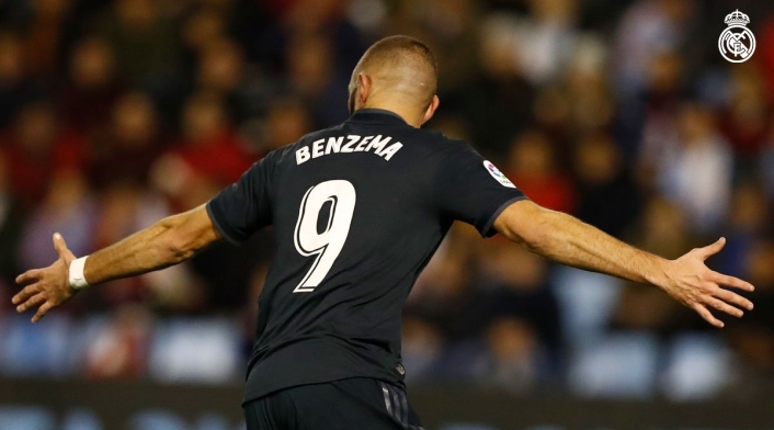 Benzema celebrando un gol del Madrid Benzema celebrando un gol del Madrid