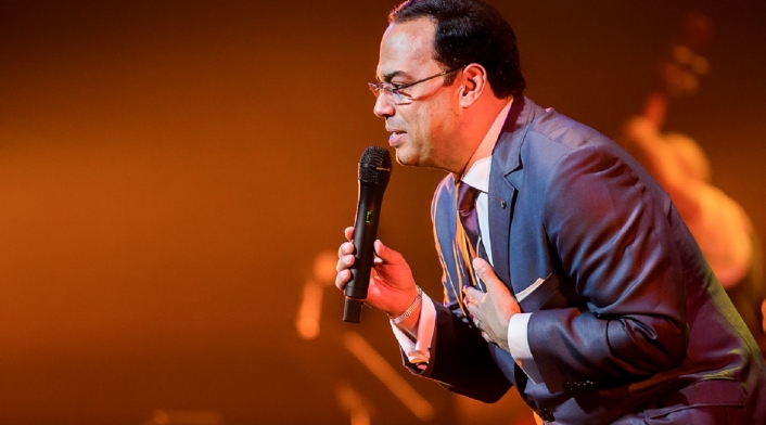 Gilberto Santa Rosa será uno de los artistas presentes en el Festival Salsa al Parque 2018.