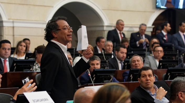 Gustavo Petro, congresista, en el Senado de la República