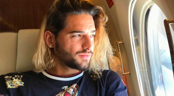 Maluma debió ser operado de una de sus rodillas hace pocos días. Maluma debió ser operado de una de sus rodillas hace pocos días.