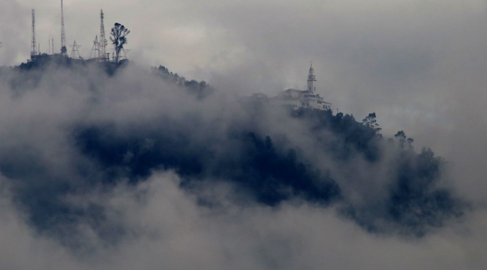 El Cerro de Monserrate alberga en su cima el santuario del señor Caído de Monserrate