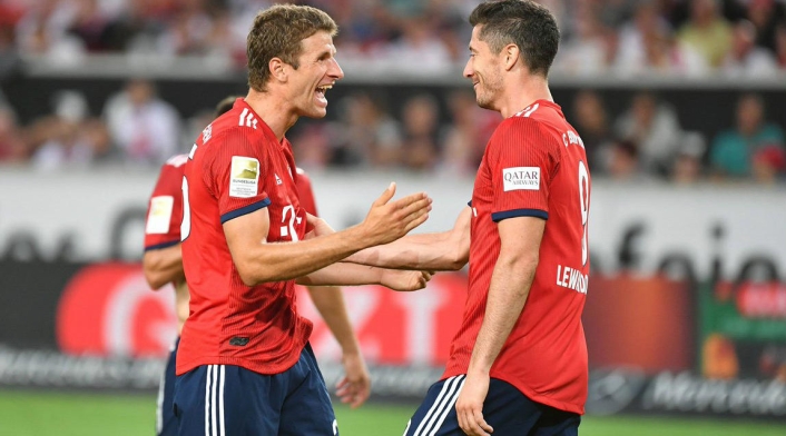 Thomas Muller y Robert Lewandowski
