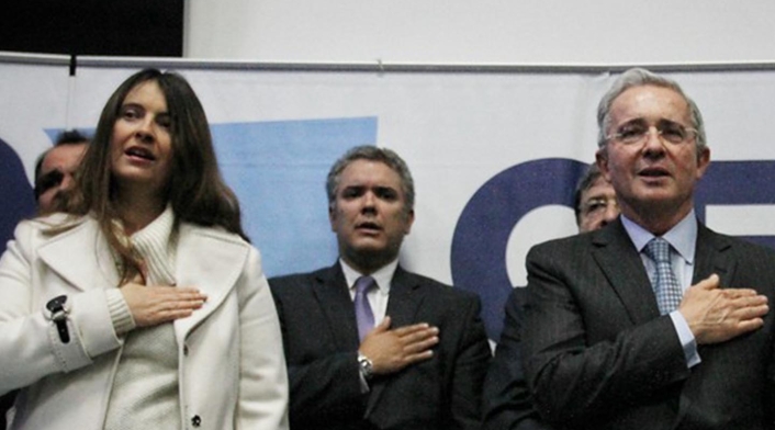 Paloma Valencia junto a Álvaro Uribe Paloma Valencia junto a Álvaro Uribe