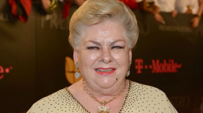 Paquita la del Barrio se quedó dormida en plena entrevista