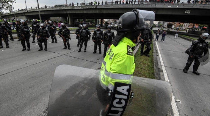Policía durante las marchas en Bogotá