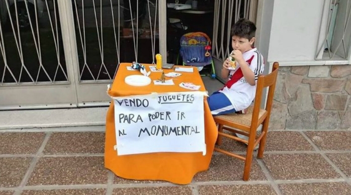 Renzo, conmueve a los hinchas del River Plate