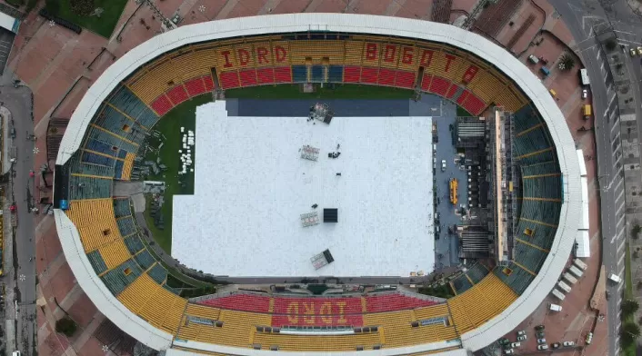Montaje del concierto de Roger Waters en El Campín de Bogotá