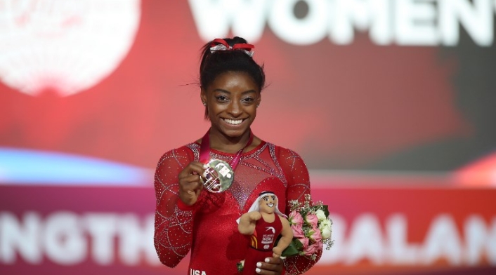 Simone Biles se llevó cuatro medallas de oro en los mundiales de Qatar
