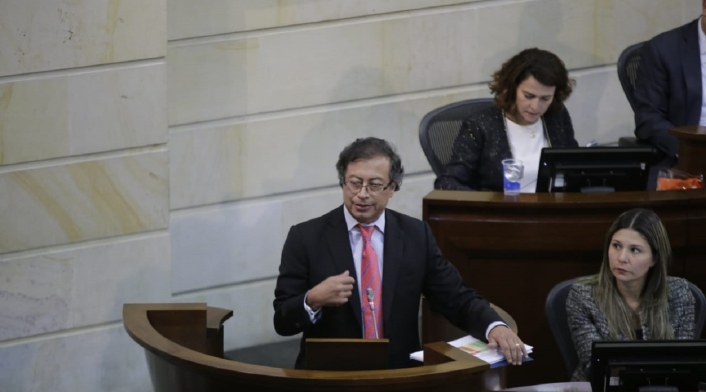Gustavo Petro durante su intervención en el debate
