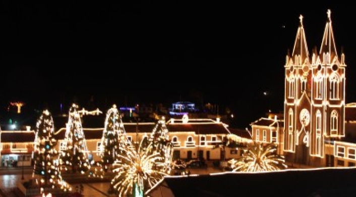 Alumbrado navideño en Corrales, Boyacá