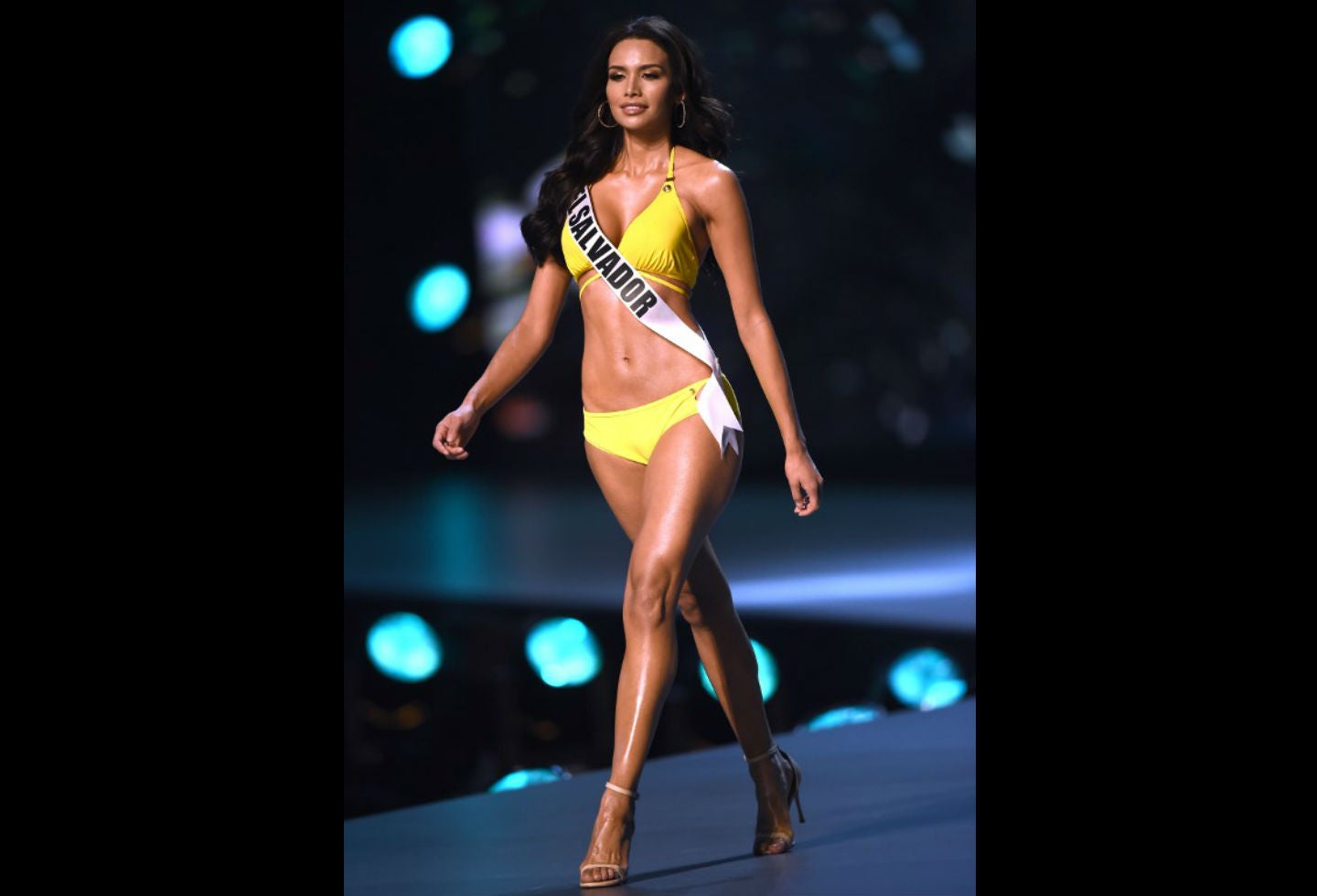 Desfile en traje de baño de Marisela de Montecristo, Miss El Salvador