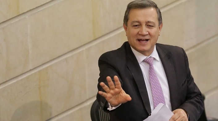 ERNESTO MACÍAS