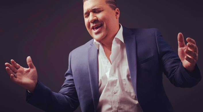 Mickey Taveras, cantante Mickey Taveras ganó fama con varias canciones como "y que me pasa"