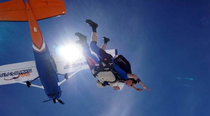 Irene O'Shea participó en un salto en paracaídas de 4.300 metros en el sur de Australia.