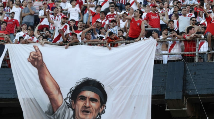River celebra