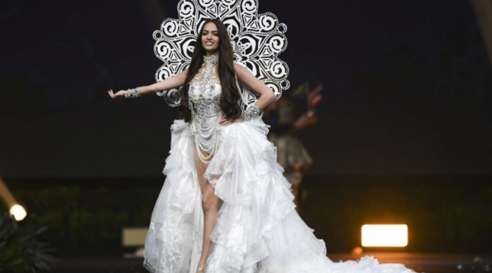 Traje típico de Jastina Doreen Riederer, Miss Suiza