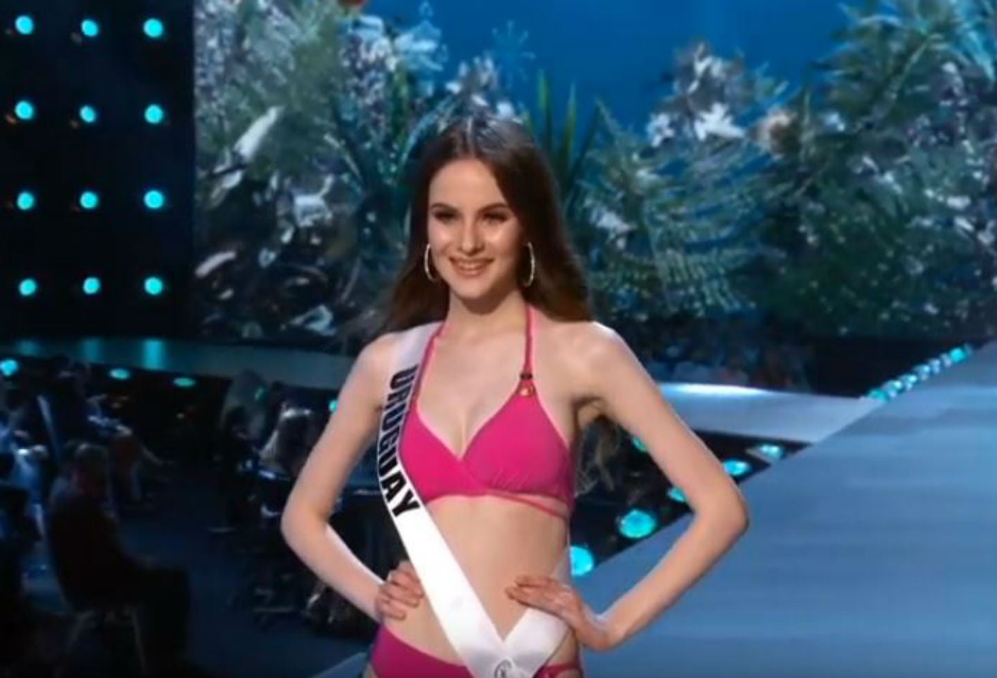 Desfile en traje de baño de Sofía Marrero, Miss Uruguay