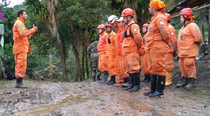 Organismos de socorro se concentran en puntos específico para realizar las tareas de rescate