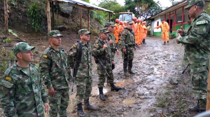 Organismos de socorro se concentran en puntos específico para realizar las tareas de rescate