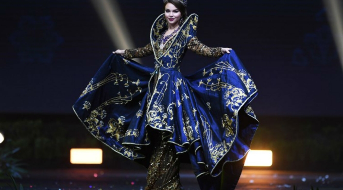 Traje típico de Yulia Polyachikhina, Miss Rusia