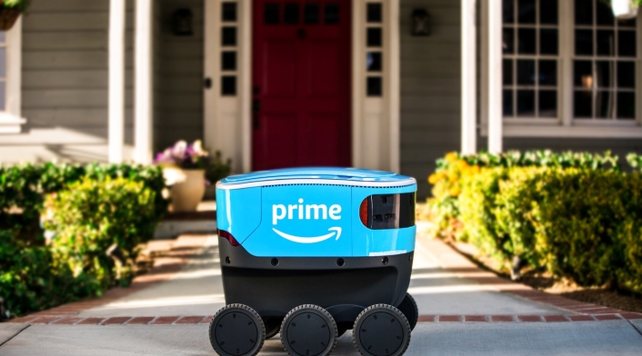 Este es 'Scout' una de las alternativas de Amazon para entregar sus pedidos