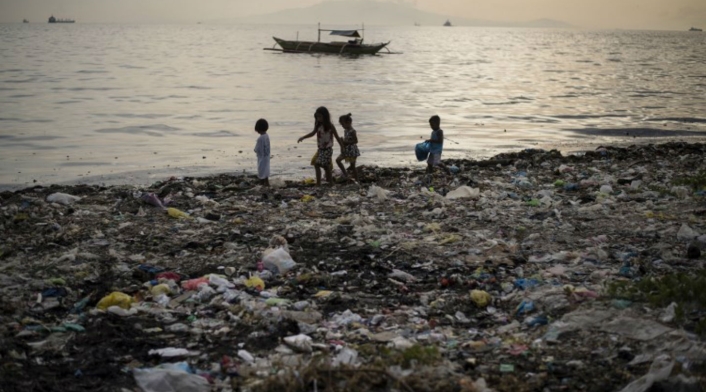 Contaminación del mar en Bahía de Manila