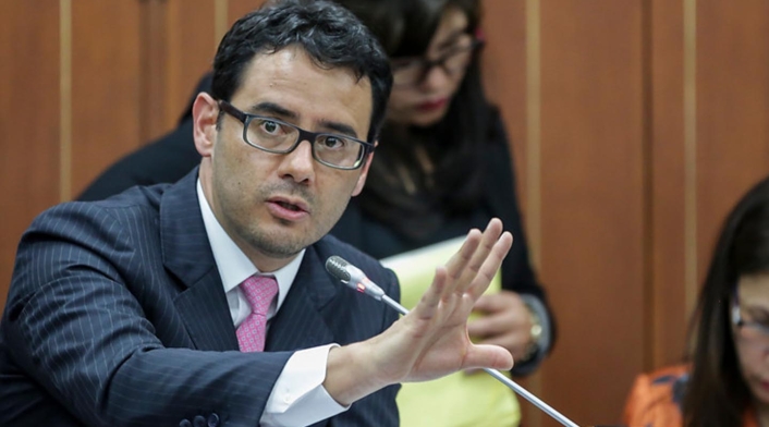 Andrés Pardo, viceministro de Hacienda Andrés Pardo, viceministro de Hacienda