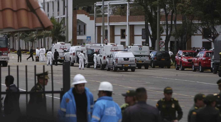 Atentado en la Escuela de Cadetes de Policía General Santander Atentado en la Escuela de Cadetes de Policía General Santander