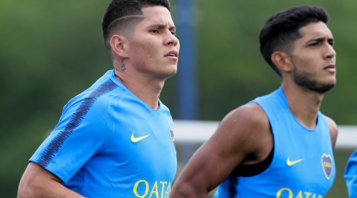 Jorman Campuzano entrenando con Boca Juniors
