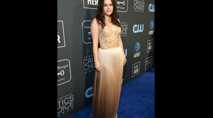 Emily Hampshire en los Critics' Choice Awards 2019