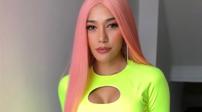 La cantante compartió en instagram un tema con términos bastante pesados para referirse a quienes la critican.