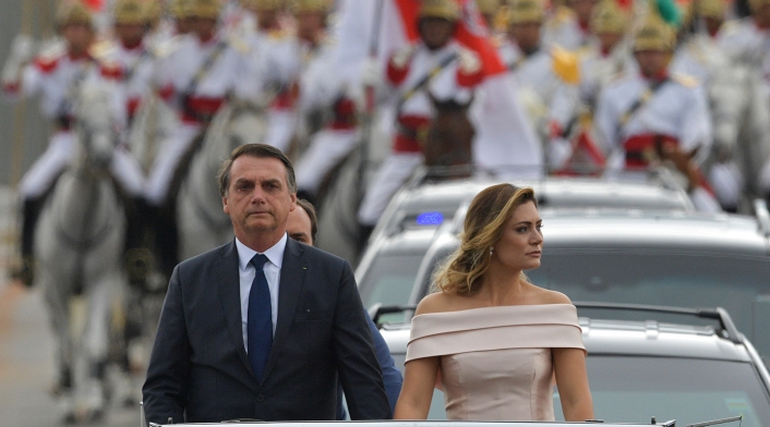 Jair Bolsonaro, presidente de Brasil, y Michelle Bolsonaro, la primera dama, en Brasilia