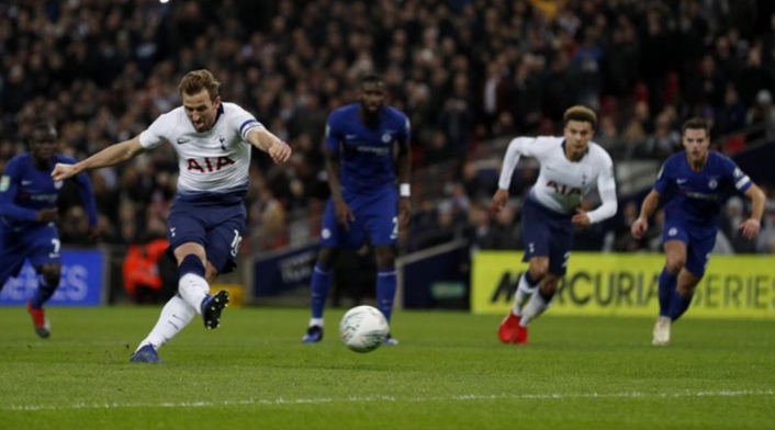 Kane anotó el único tanto del juego Kane anotó el único tanto del juego