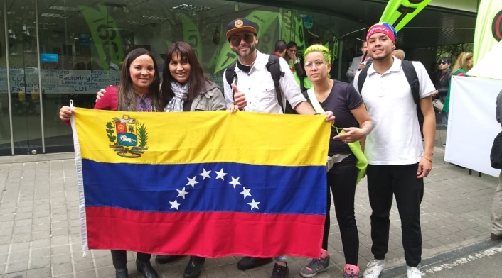 Plantón en rechazo a posesión de Maduro.