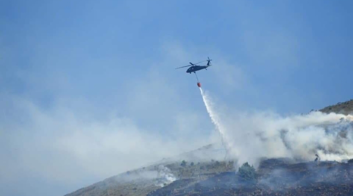 Un gigantesco incendio, ocasionado por pirómanos, se registra a esta hora en el cerro Quitasol de Bello