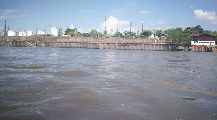 Vista de Barrancabermeja desde el Magdalena
