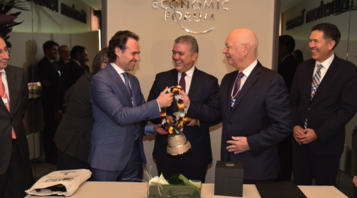 Desde Suiza, el alcalde de Medellín confirmó que la designación de la ciudad como sede de la Cuarta Revolución Industrial costará 2 millones de dólares