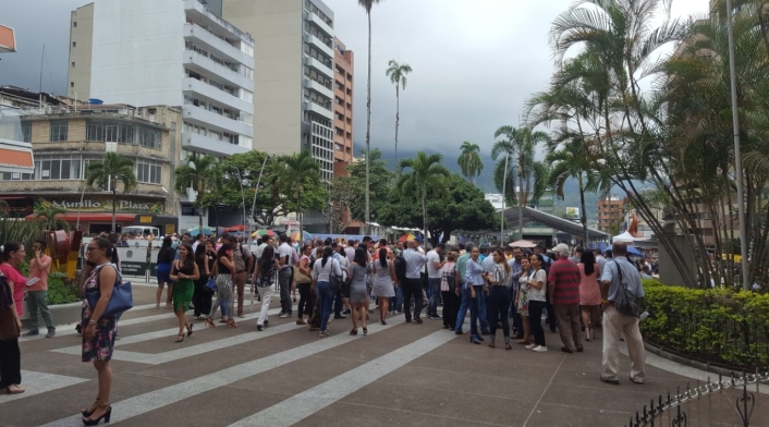 Evacuación en la Gobernación del Tolima, después del sismo