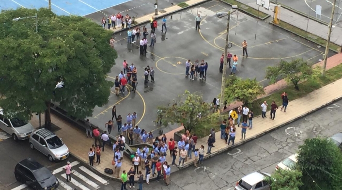 Evacuación en el centro del Quindío, después del sismo