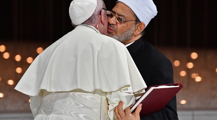 El papa Francisco y el gran imán de Al Azhar, Ahmed al Tayeb, en Abu Dabi
