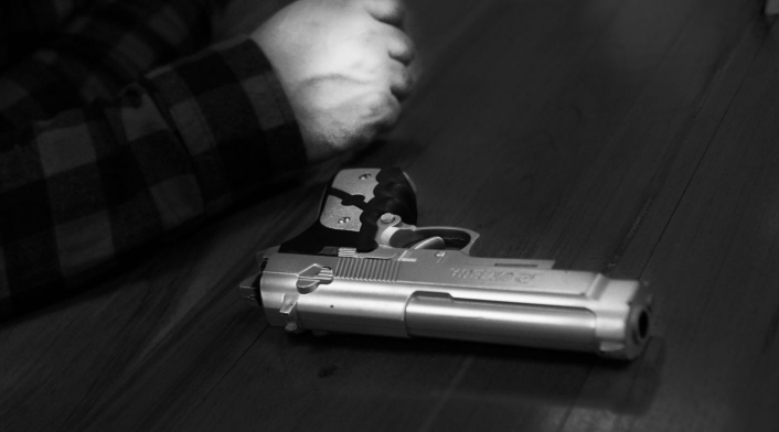 La Defensoría del Pueblo alertó sobre la situación en Bogotá. Se alista una medida para reglamentar el porte de armas de fuego.