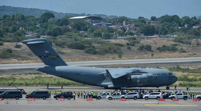 Un Air Force C-17 de Estados Unidos llegando con ayuda humanitaria a Cúcuta